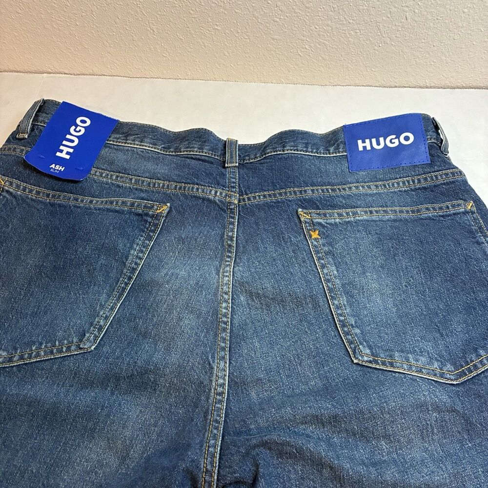 Hugo Boss Ash Slim Jeans Mens 38x32 Medium Wash Blue Denim NWT Classic NEW